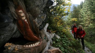 This hike invites walkers to follow in the footsteps of dragons, © TVB Naturparkregion Reutte