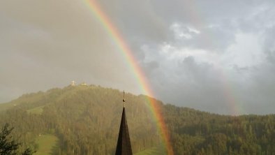 Regenbogen vom Balkon aus