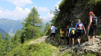 Bergwandern in Obertilliach, © Schneider