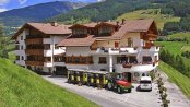 Hotel Stolz im Sommer