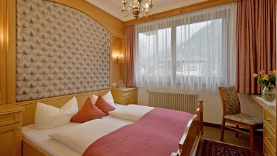 Hotel-Garni-Jenewein-Mayrhofen-Hauptstrasse-452-Pe