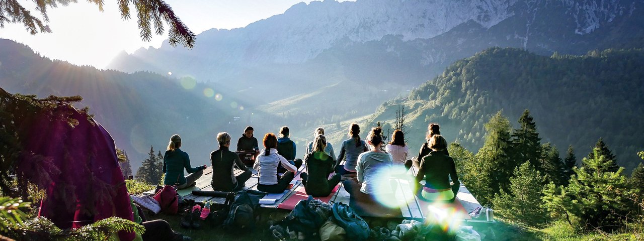 Yoga in the fresh mountain air, © TVB Kufsteinerland