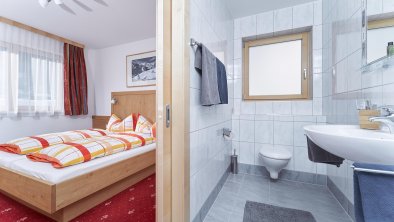 Doppelzimmer mit Badezimmer