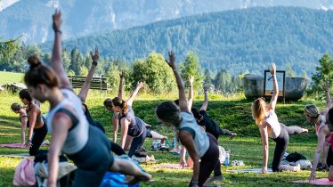 Practice yoga in a most beautiful mountain setting: The Good Vibes Festival in Seefeld, © Melanie Schmidl