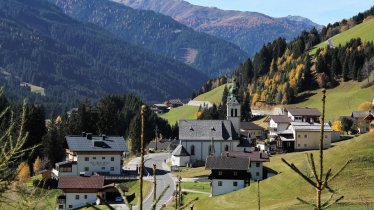 Herbstliches Untertlliach mit unserem Haus, © Schneider