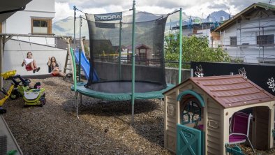 _DSC8098_Schaukeln_Kinder_+Spielplatz