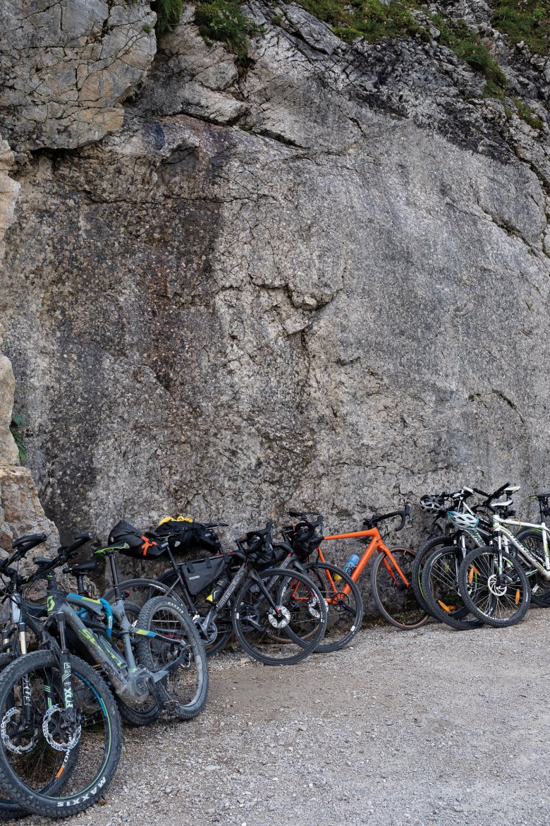 Gravel bikes are still a rare sight at the Karwendelhaus hut.
