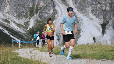 With lots of elevation gain, the new Kalkkögel Trail Run climbs from the valley up to the top of Kreuzjoch Peak and winds down again, © TVB Stubai Tirol