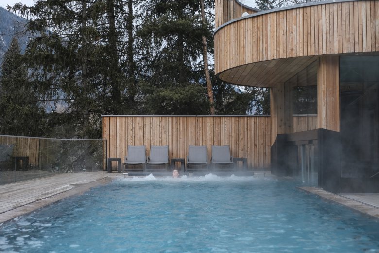 The outdoor pool at the Naturhotel Waldklause.