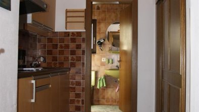 4 Apptm. 2 Vorraum +Zugang DU-WC +Küchenbereich  3