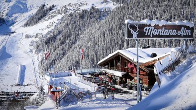 Montana Alm Terrasse von oben herab