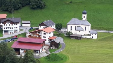 Unser Haus und Hof aus der Vogelperspektive