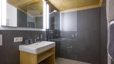 Badezimmer 2 mit Dusche Koasa Chalet