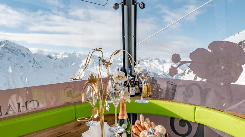 Special gondola on the Kirchenkarbahn, © Liftgesellschaft Gurgl