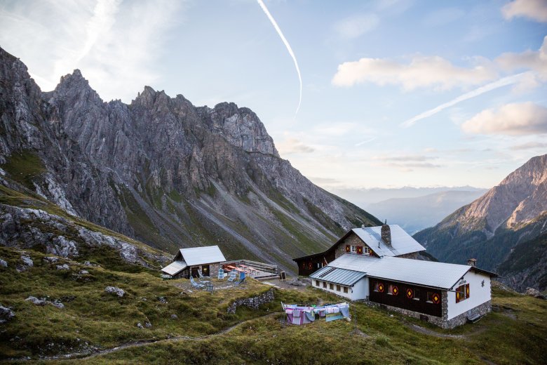 The W&uuml;rttembergerhaus lies in a particularly beautiful part of the Lechtal Alps. It is on the route of both the Eagle Walk and the Lechtal High Trail.