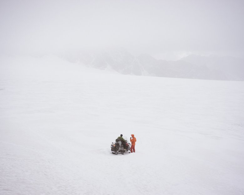 Peter has had a snowmobile flown up into the mountains to shorten the journey across the Kesselwandferner glacier and transport bits and pieces as and when needed.