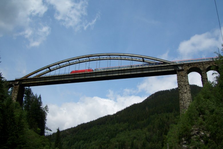 Trisanna Bridge in summer (Photo Credit: Roland Siegele)