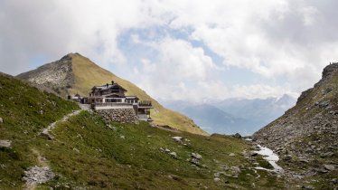 Five-star hut in a fabulous location, © Tirol Werbung/Frank Bauer