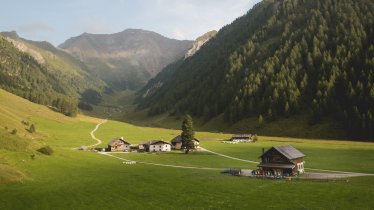 The Alpengasthof Kasern in the Schmirntal Valley, © Tirol Werbung/Bert Heinzlmeier