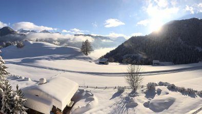 Panoramablick Garten und Berge