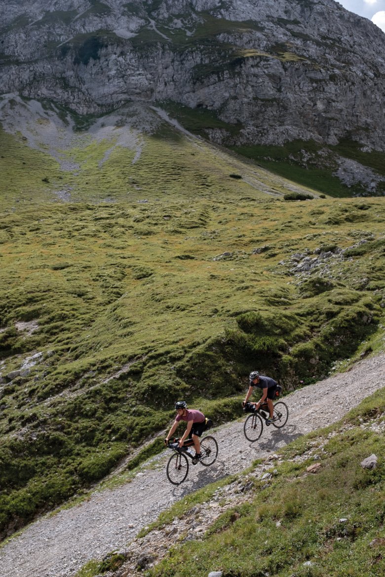 Steep gravel trails are ideal gravel bike terrain. This is the descent towards the Johannestal valley.
