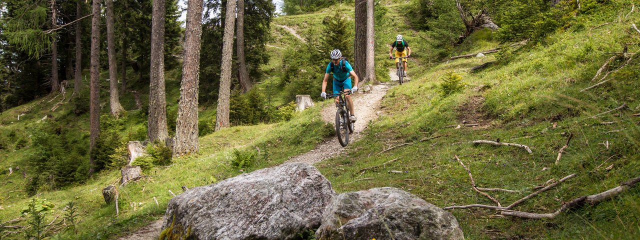 Mountain bike riding near the Mutterer Alm, © TVB Innsbruck/Erwin Haiden