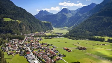 Längenfeld in summer, © Ötztal Tourismus/Lukas Ennemoser