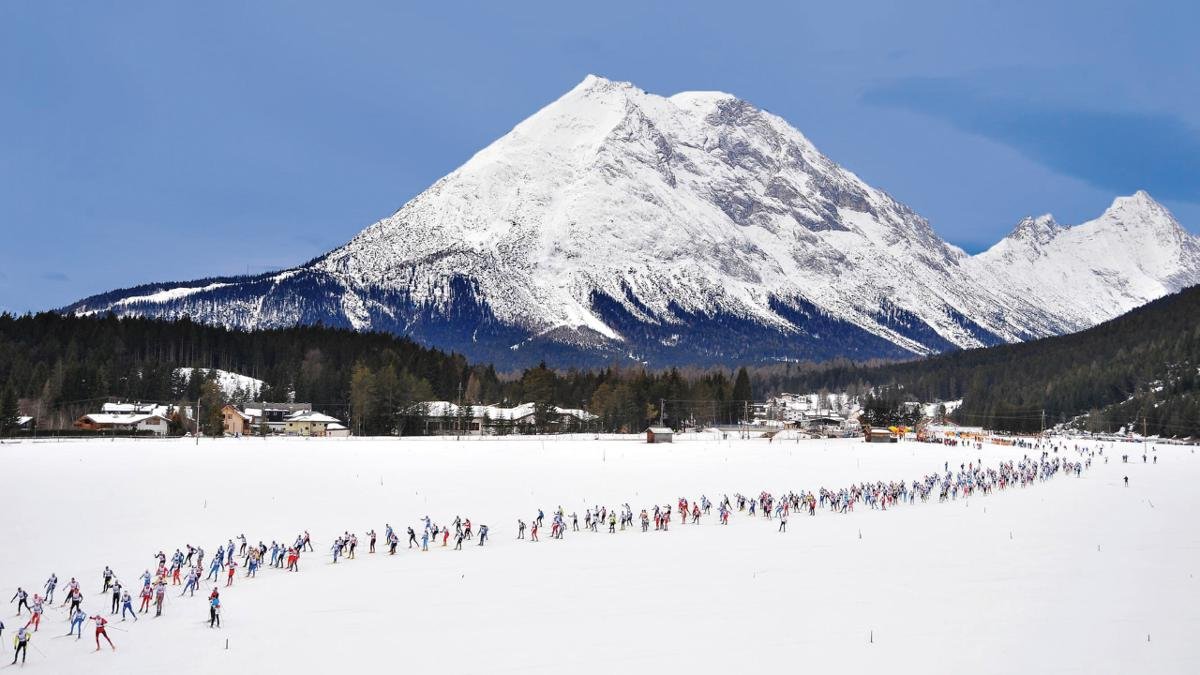Cross-country skiing is a very popular sport in Leutasch. For decades the Ganghoferlauf in February has drawn around 1,500 participants from around the world to Leutasch for this fun marathon event open to everyone., © Olympiaregion Seefeld