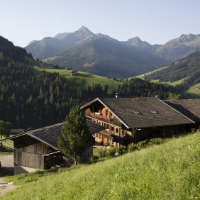 Typical farmhouses in Alpbach, © Tirol Werbung/Lisa Hörterer