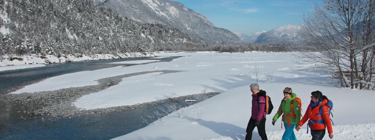 Winter hike along the Lech river, © Gerhard Eisenschink