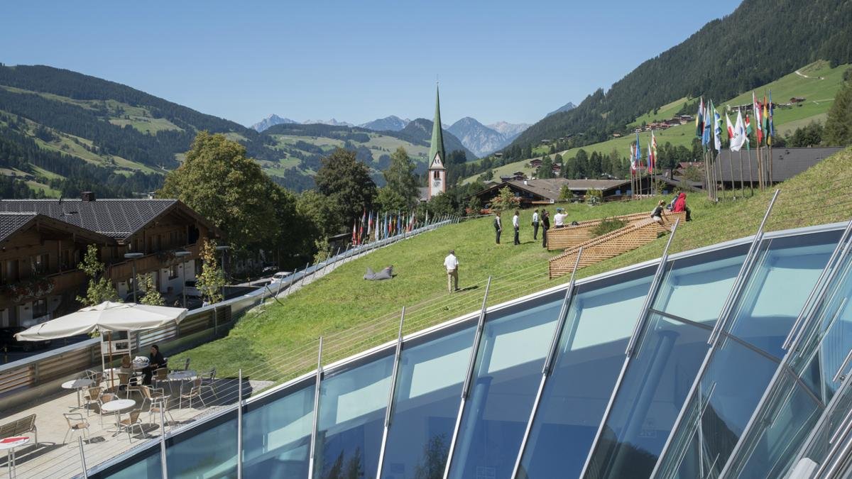 Created in 1998/99, the Congress Centrum Alpbach stands out from the crowd thanks to its eye-catching architecture. It hosts numerous meetings, conferences and seminars throughout the year, culminating in the European Forum Alpbach every August., © Sedlak