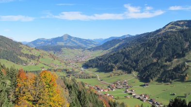 Blick auf Niederau mit Hohe Salve  Herbst  FG T.L.
