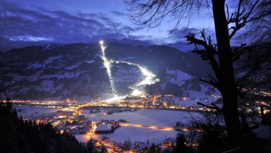 Talabfahrt Hochzillertal bei Nacht im Winter