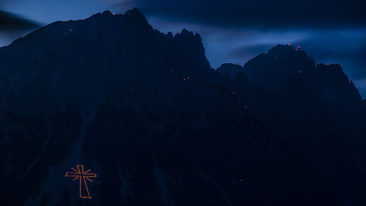 Solstice Fires at Wilder Kaiser Mountain Range, © TVB Wilder Kaiser