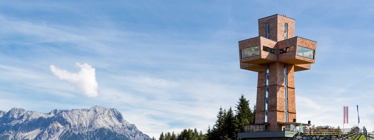 The giant Jakobskreuz cross in Pillersee, © Bergbahn Pillersee/Andreas Langreiter