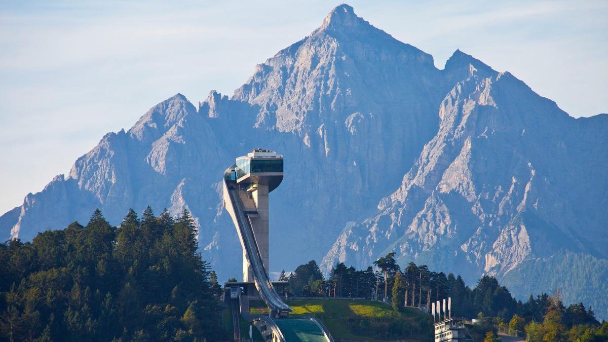 Designed by famous architect Zaha Hadid, the Bergisel ski jump is both a state-of-the-art sports facility and an excellent vantage point to the south of the city as well as an iconic landmark on the Innsbruck skyline., © Innsbruck Tourismus