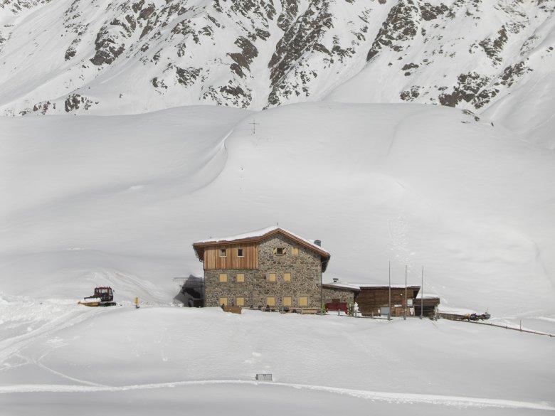 The Amberger H&uuml;tte in the Stubai Alps.
, © Tirol Werbung / Frank Stolle